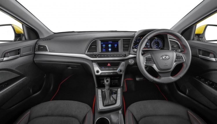 Elantra-2.0-MPI-Interior-850×567