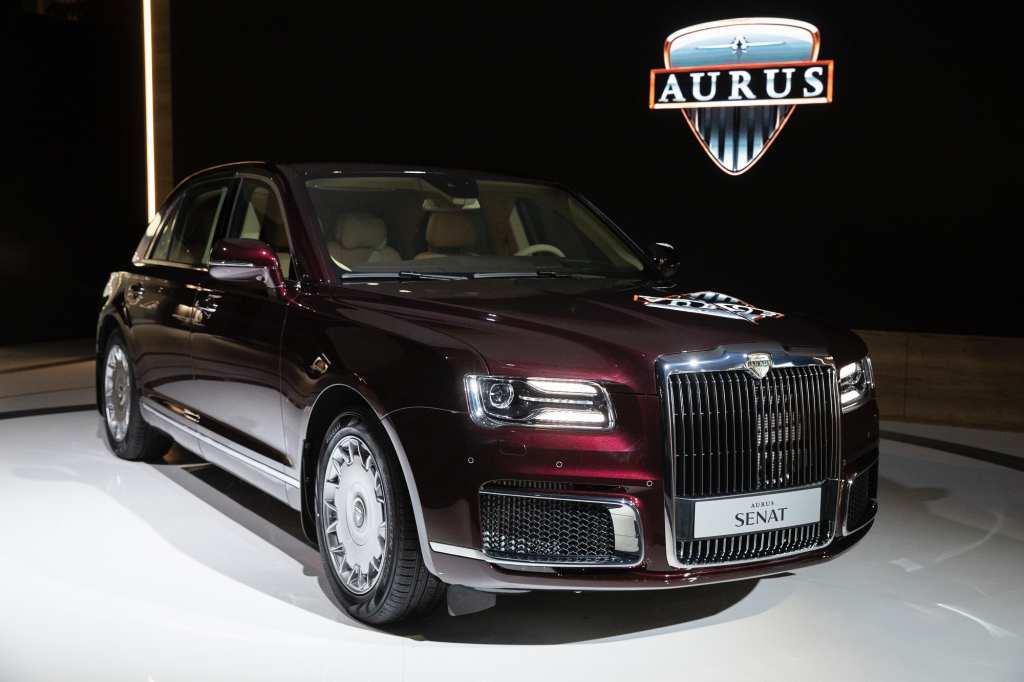 The Aurus Senat Vladimir Putins 7200kg counterfeit RollsRoyce limo   Drive